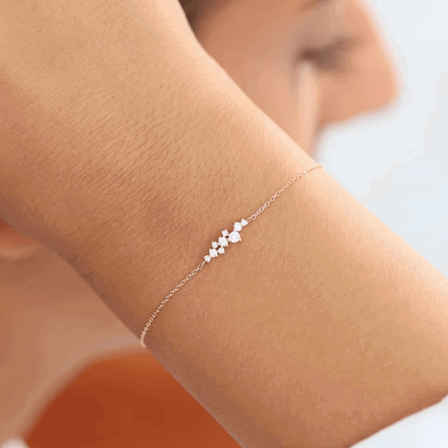 Perla Chain Link Bracelet with Round Cut Cubic Zirconia Cluster