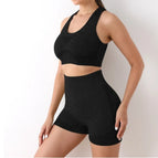 Black / M