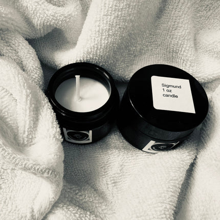 Sigmund Candle
